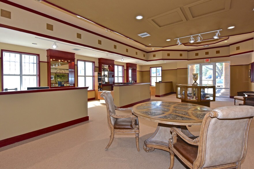 More Photos Of 32699 US Highway 19 N, Palm Harbor Freestanding For Lease