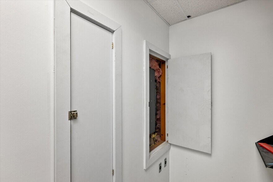 More Photos Of 18 Sportsman Dr, Clarion Medical For Lease