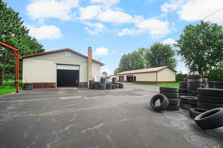 More Photos Of 0115 W State Road 10, North Judson Light Distribution For Sale