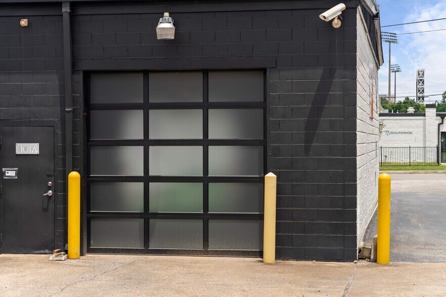 More Photos Of 2101 Chestnut St, Chattanooga Office For Lease