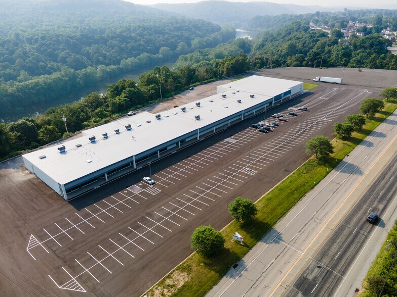 More Photos Of 6798-6816 Big Beaver Blvd, Beaver Falls Light Manufacturing For Lease