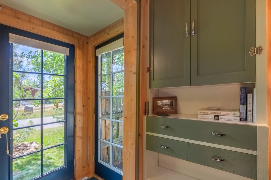 More Photos Of 717 Lake Ave, Grand Lake Specialty For Sale