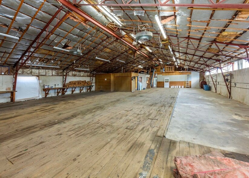More Photos Of 109 Shore Rd, Southwest Harbor Flex For Sale