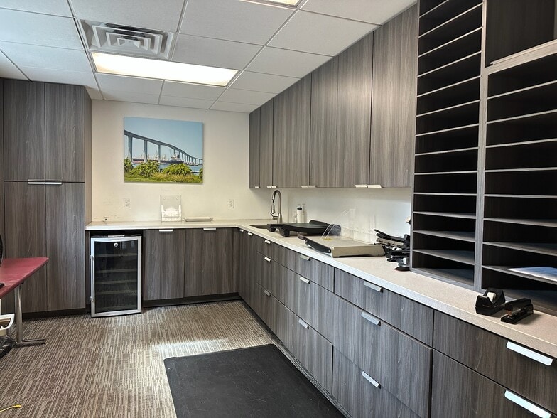 More Photos Of 441 N Monroe St, Tallahassee Office For Sale