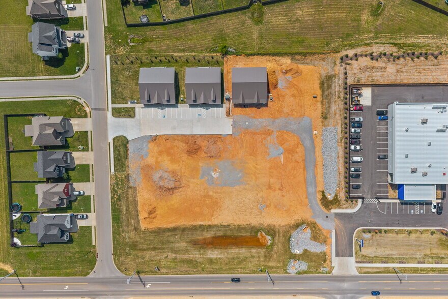 More Photos Of 2510 Pea Ridge Rd, Clarksville Office For Lease