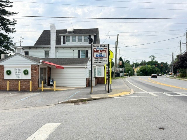 Primary Photo Of 2147 Albany Post Rd, Montrose Storefront Retail Office For Sale