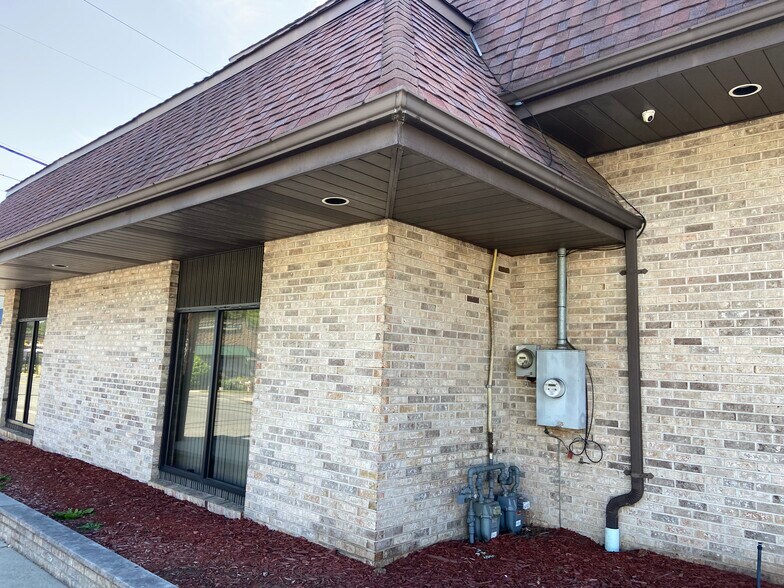 More Photos Of 253 S Washington Ave, Bergenfield Office For Lease