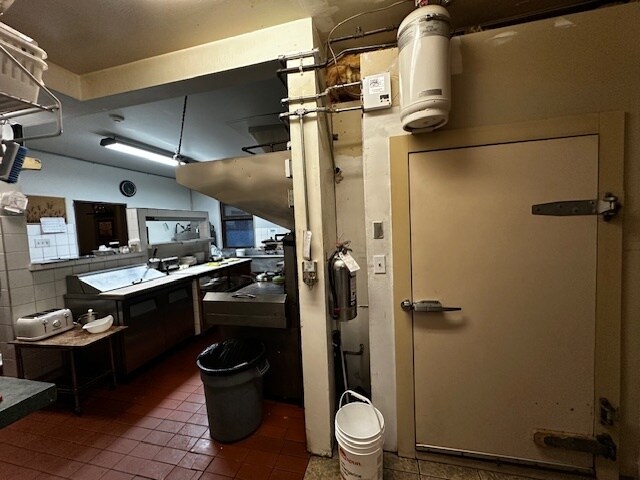 More Photos Of 2216 20th St, Delburne Hotel For Sale