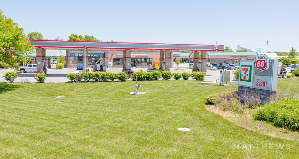 More Photos Of 202-204 N Parker St, Olathe General Retail For Sale