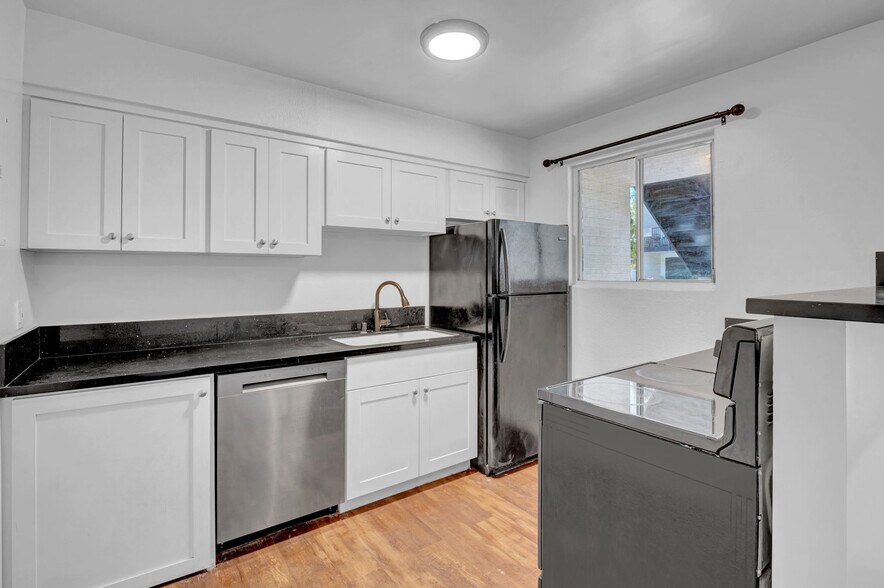 More Photos Of 1942 W Berridge Ln, Phoenix Apartments For Sale