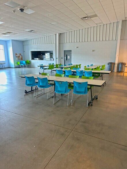 More Photos Of 7 S 12th St, Midland Schools For Lease