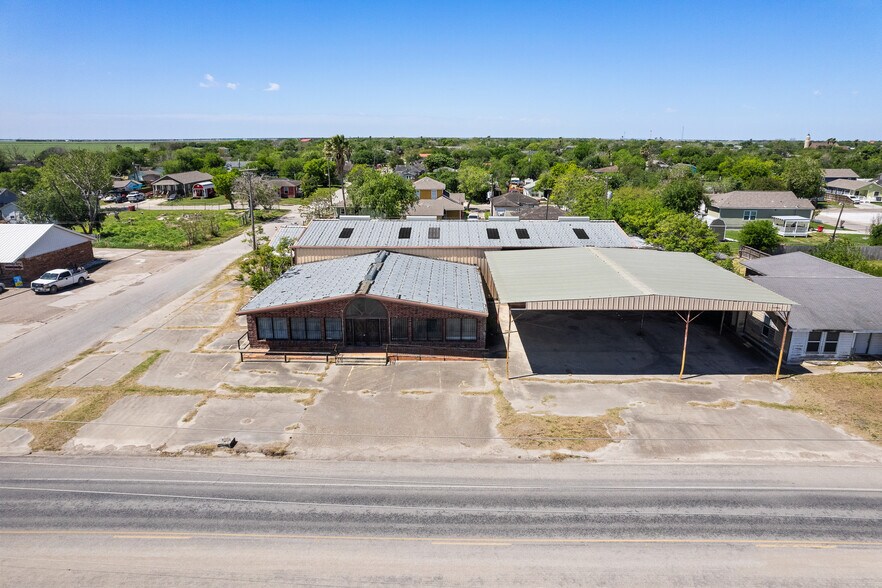 More Photos Of 611 Lincoln Ave, Robstown Freestanding For Sale