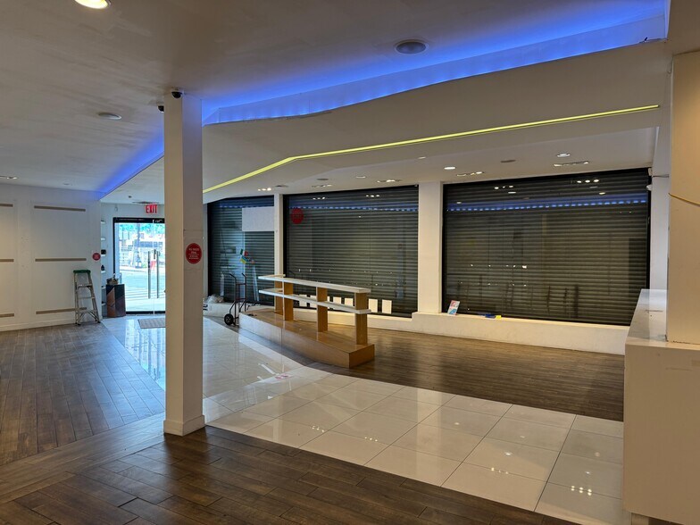 More Photos Of 2437 Grand Concourse, Bronx Storefront For Lease