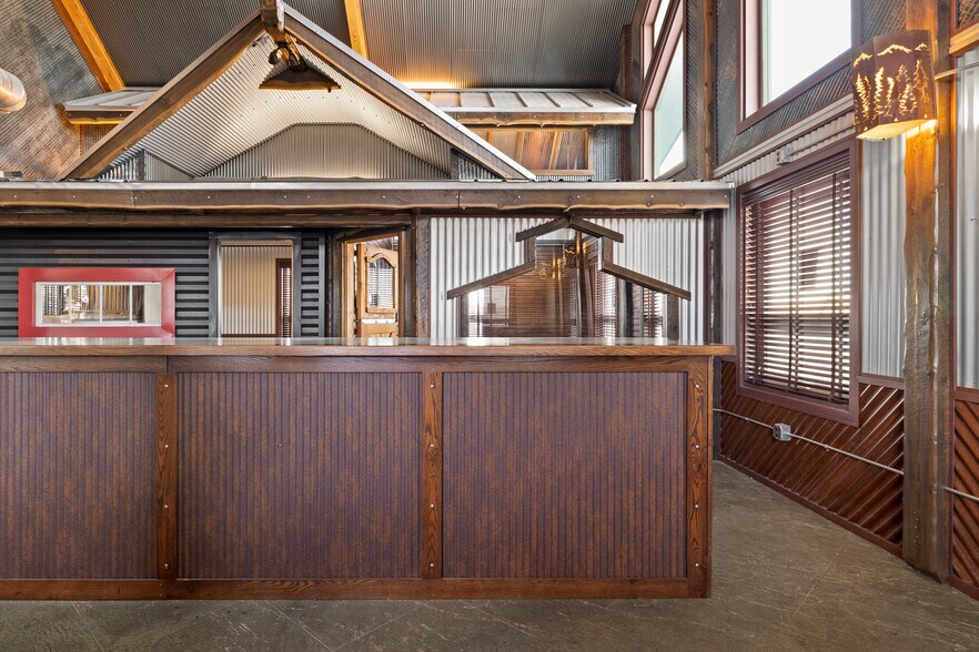 More Photos Of 6797 E Wildcat Rd, Evansville Warehouse For Sale