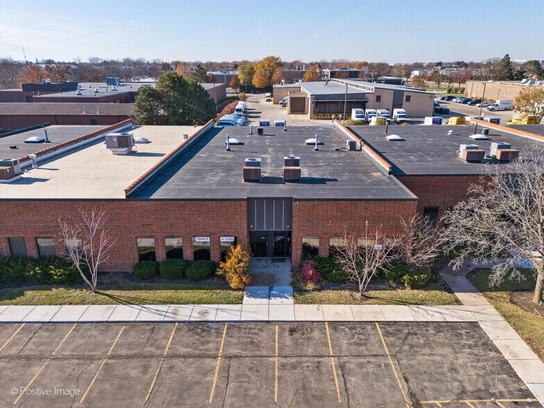 More Photos Of 610-642 Anthony Trl, Northbrook Light Distribution For Sale