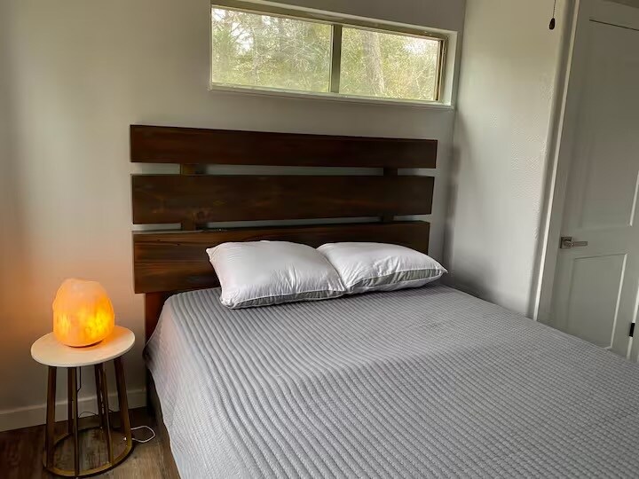 More Photos Of 6159 Crestview Dr, Athens Specialty For Sale