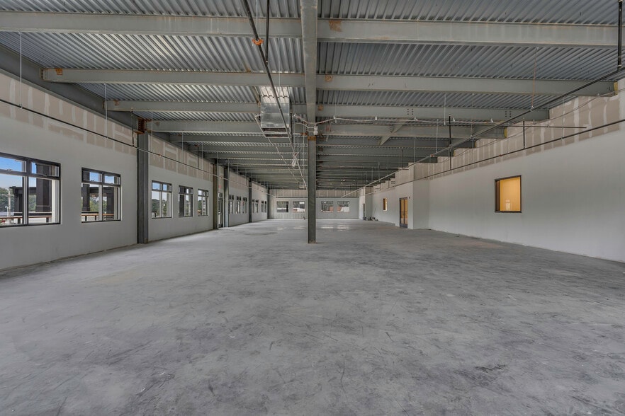 More Photos Of 515 Monmouth Rd, Jackson Sports And Entertainment For Lease