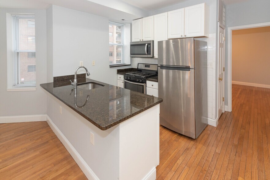 More Photos Of 2445 Lakeview Ave, Baltimore Apartments For Sale
