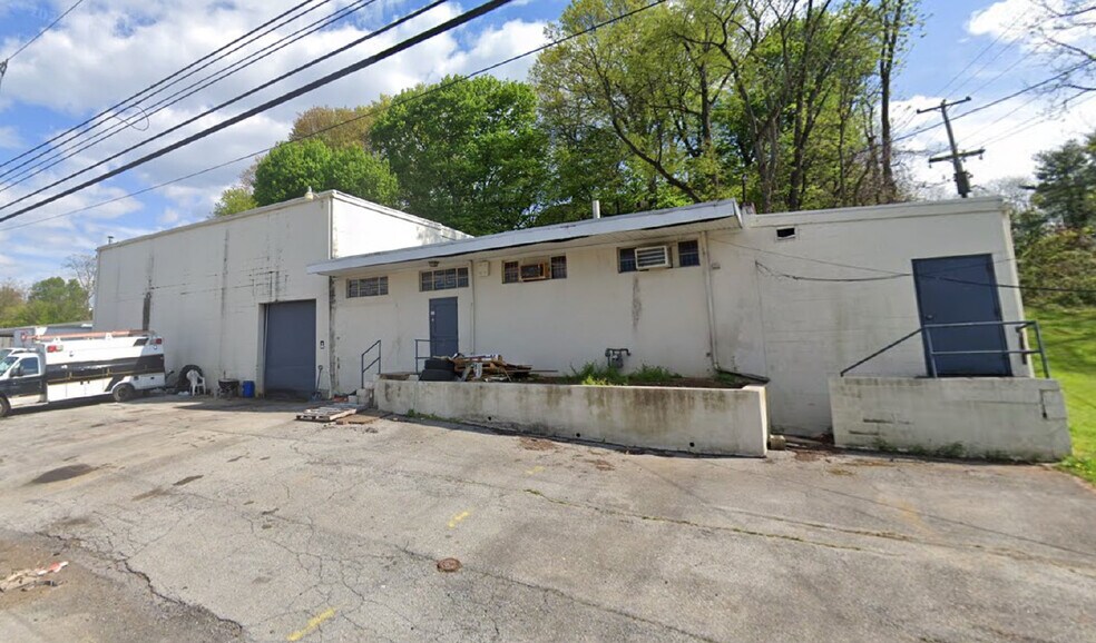 Primary Photo Of 610 W Strasburg Rd, West Chester Flex For Lease