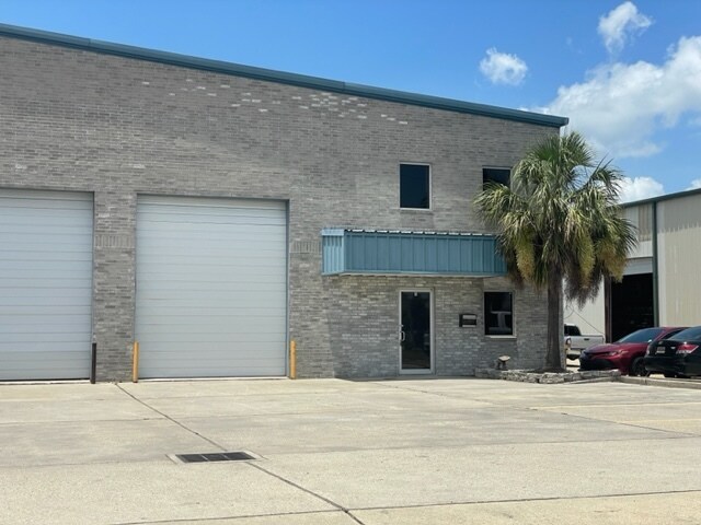 More Photos Of 2724 Crestview St, Kenner Warehouse For Lease