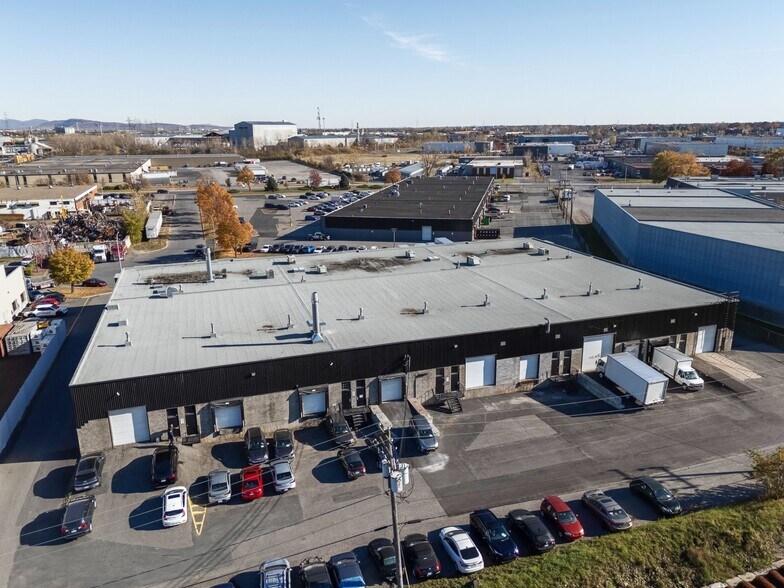 More Photos Of 667 Giffard, Longueuil Flex For Lease