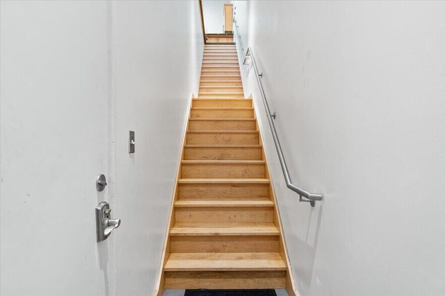 More Photos Of 507 2nd St, Eureka General Retail For Sale