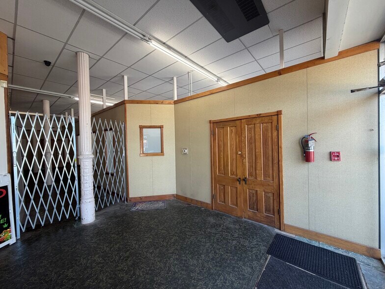 More Photos Of 1705 Washington St, Blair Storefront Retail Office For Sale