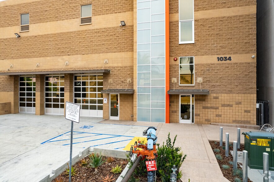 More Photos Of 1034 Seward St, Los Angeles Office For Lease