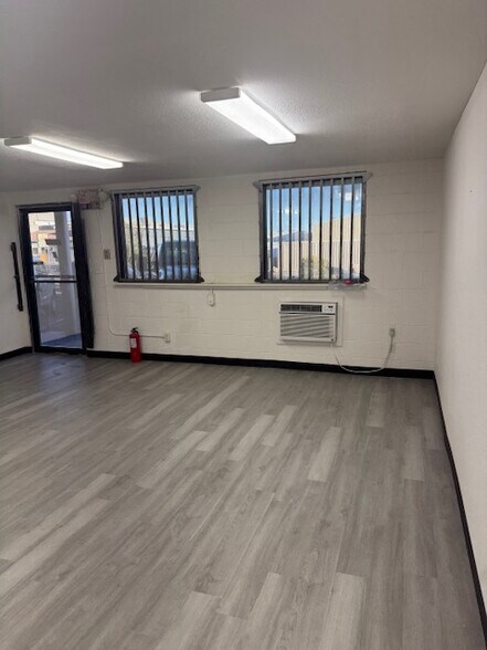 More Photos Of 1590 Foothill Dr, Boulder City Light Distribution For Sale