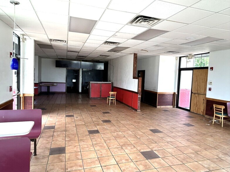 More Photos Of 209 Loews Dr, North Versailles Fast Food For Sale