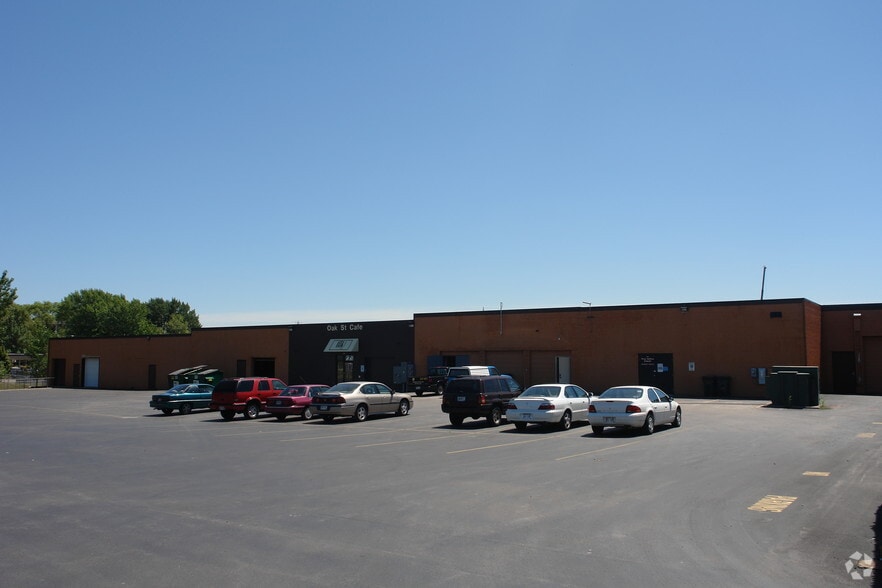 More Photos Of 920-930 Oak St, De Pere General Retail For Lease