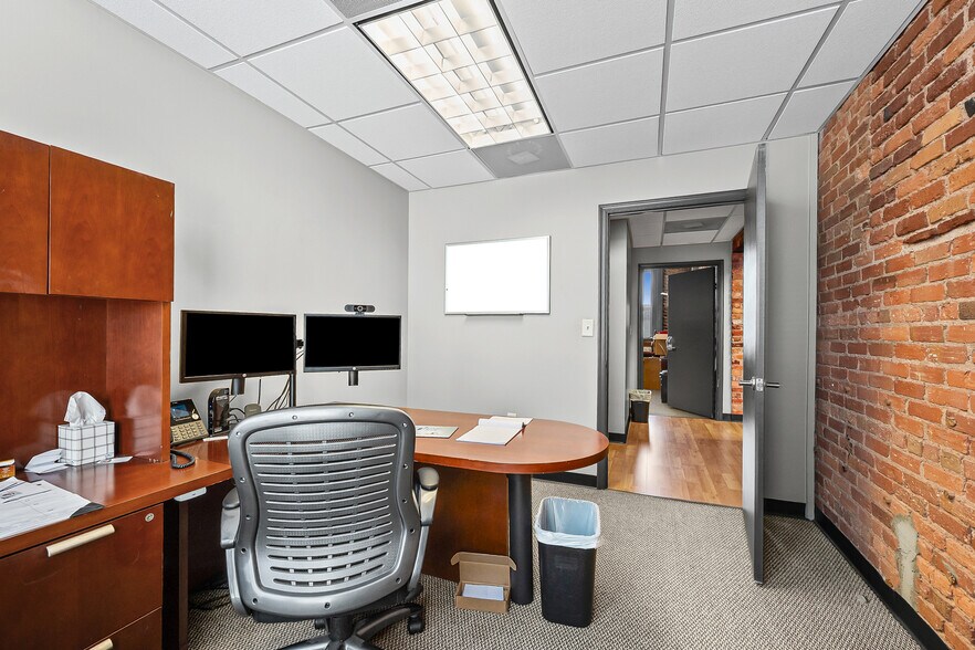 More Photos Of 105 E North St, Greenville Office For Lease