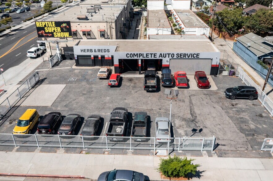 Primary Photo Of 2337 E 7th St, Long Beach Auto Repair For Sale