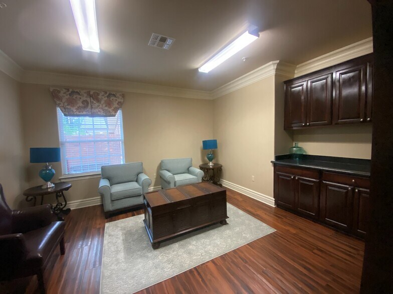 More Photos Of 104 Mbl Bank Dr, Minden Assisted Living For Lease