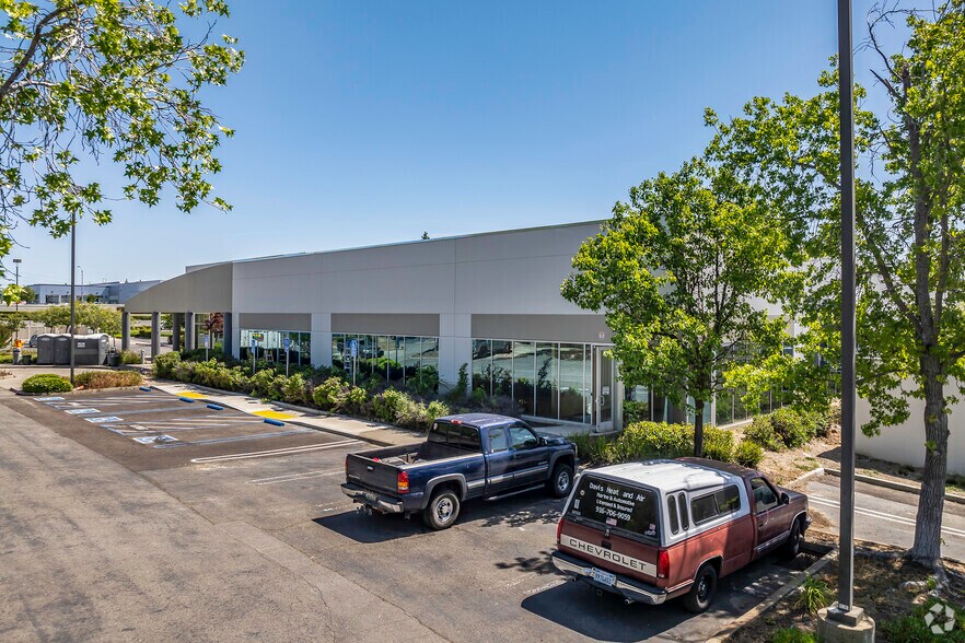 More Photos Of 1386 Lead Hill Blvd, Roseville Medical For Lease