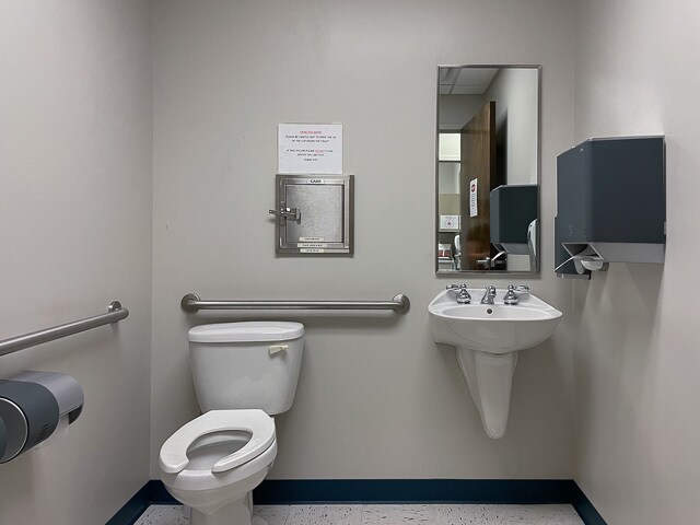 More Photos Of 160 MacGregor Pines Dr, Cary Medical For Sale