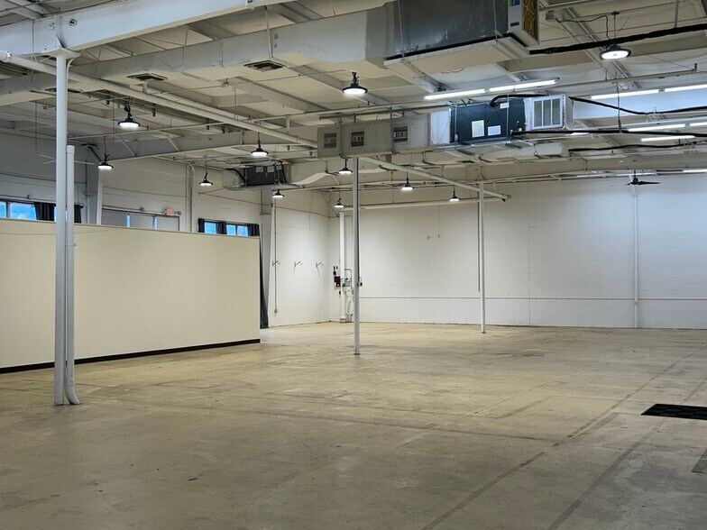 More Photos Of 7400 US Highway 19, New Port Richey Storefront For Lease