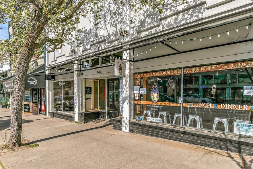 More Photos Of 145 E Main St, Ashland Restaurant For Sale