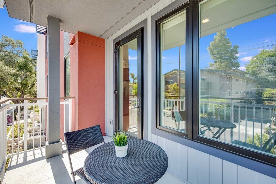 More Photos Of 1545 San Antonio Ave, Menlo Park Apartments For Sale