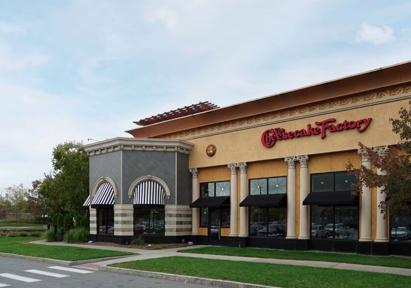 More Photos Of 1245 Worcester St, Natick Unknown For Lease