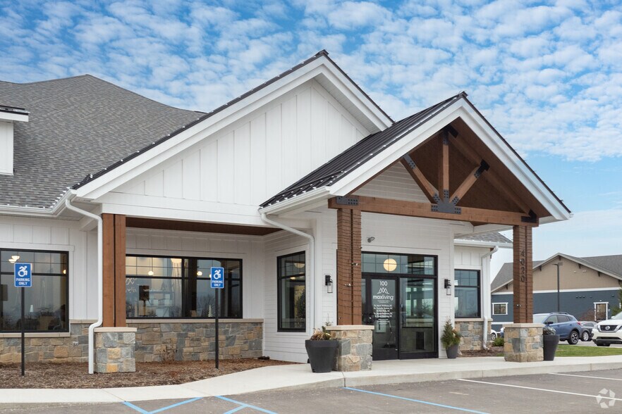 More Photos Of 4020 Del Mar Dr, Wyoming Medical For Lease