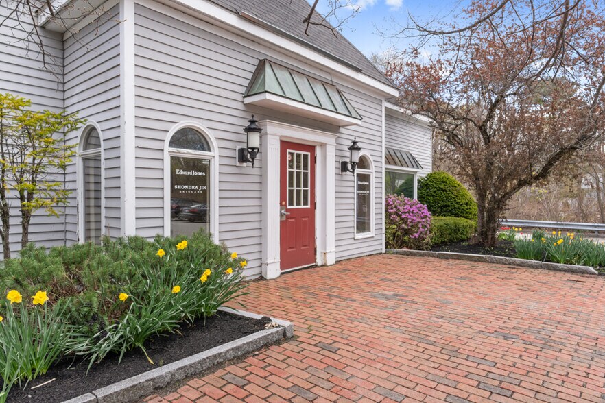 More Photos Of 5 Depot St, Freeport Storefront Retail Office For Sale