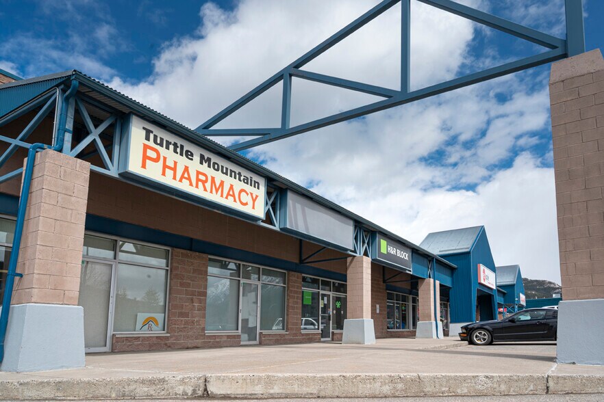 More Photos Of 11001 20 Av, Blairmore Freestanding For Sale