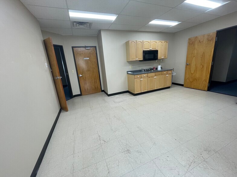 More Photos Of 115 US Highway 46, Mountain Lakes Medical For Lease
