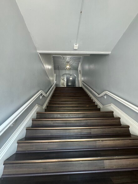 More Photos Of 100 Northwestern Ave, West Lafayette Apartments For Lease