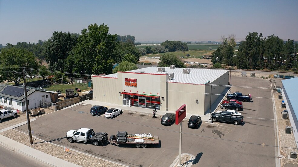 More Photos Of 115 E Idaho St, New Plymouth Storefront For Sale
