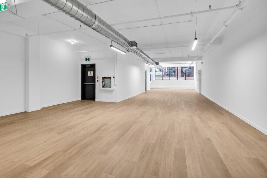 More Photos Of 146 Yonge St, Toronto Storefront Retail Office For Lease