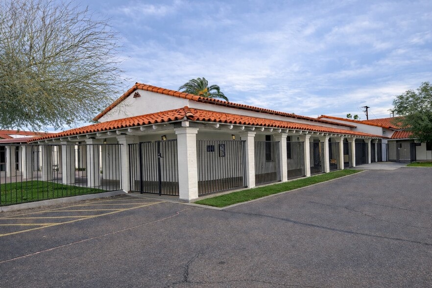 Primary Photo Of 3546 E Thomas Rd, Phoenix Religious Facility For Sale