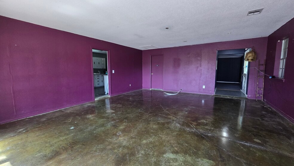 More Photos Of 7905 Liberty Grove Rd, Rowlett Office For Lease