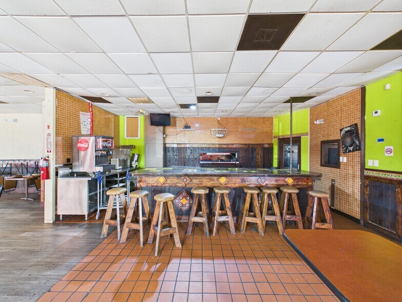 More Photos Of 6314 Antoine Dr, Houston Restaurant For Sale